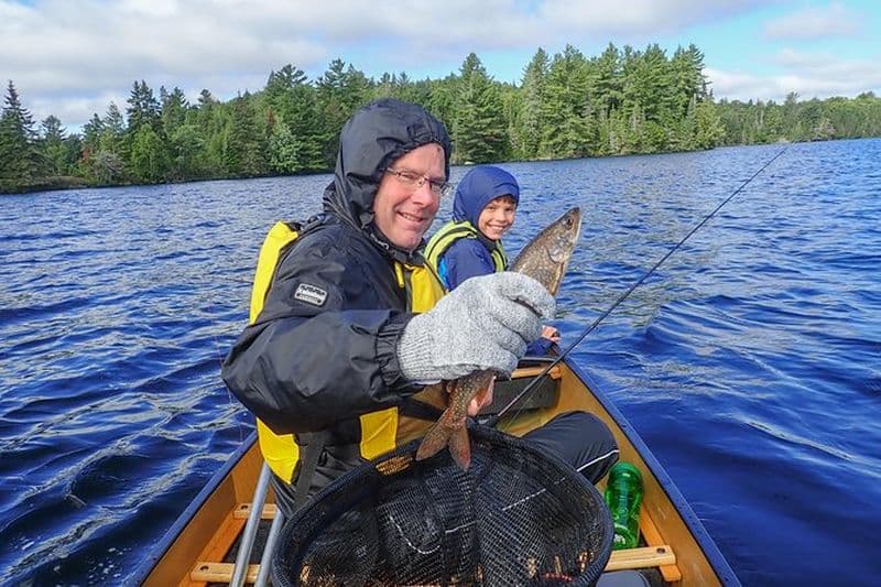 3 heures de pêche à l'achigan et à la truite au parc Algonquin (privé - le prix est pour 1 ou 2 personnes)