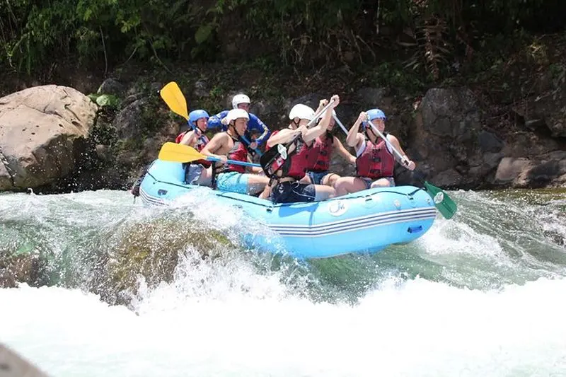 Billet Cours supérieur de rafting en eaux vives de la rivière Balsa Classe 3/4 au Costa Rica