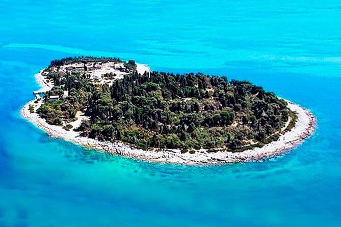Excursion en bateau dans le parc national de Brijuni au départ de Pula. Avec une visite de l'île