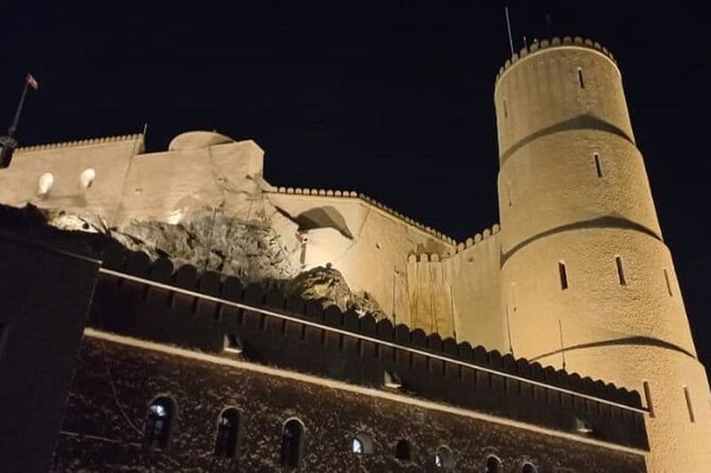 Visite privée en taxi de Mascate de nuit