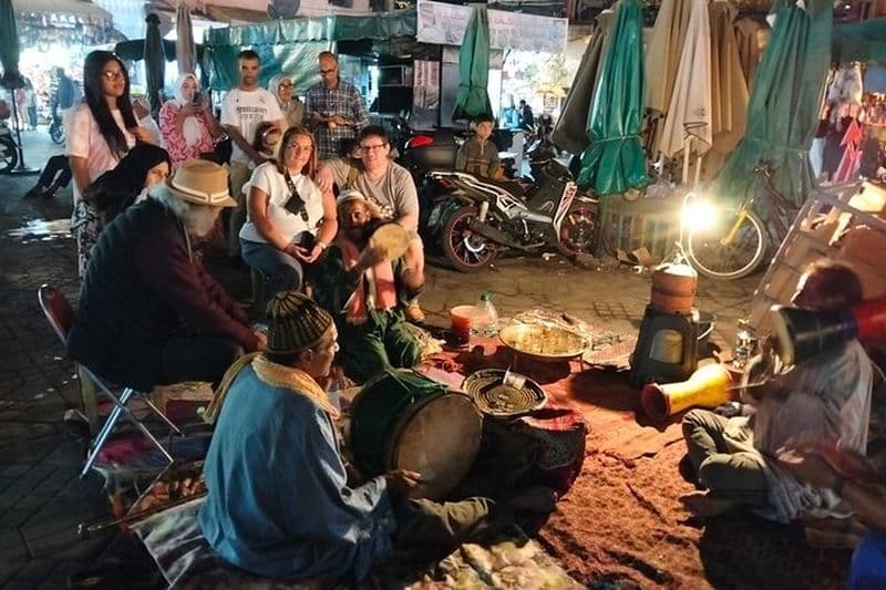 Visite nocturne de la médina de Marrakech avec Jemaa el-Fna et souks