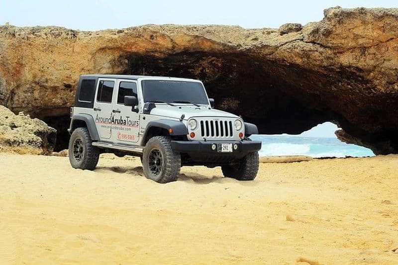 Visite privée en jeep d'Aruba : attractions passionnantes et vues panoramiques