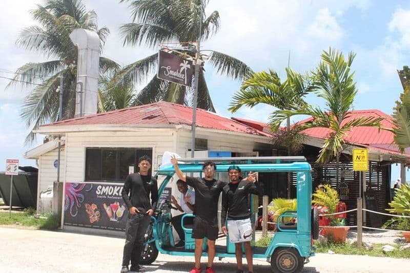 Visite de jour et de nuit de la ville de Belize avec Tuktuk