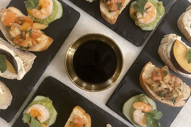 Expérience du vin avec des plats d'inspiration locale