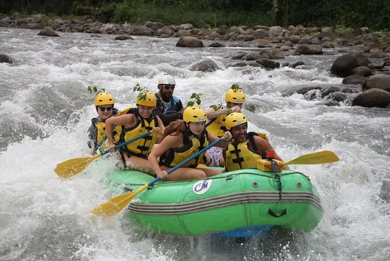 Rafting en eau vive de classe III et IV