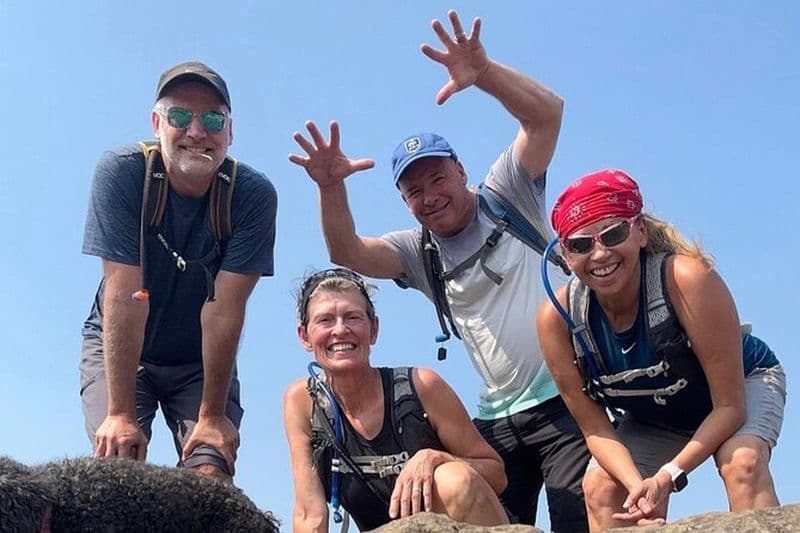 Excursion de randonnée côtière à East Sooke Park avec une bouchée et une bière