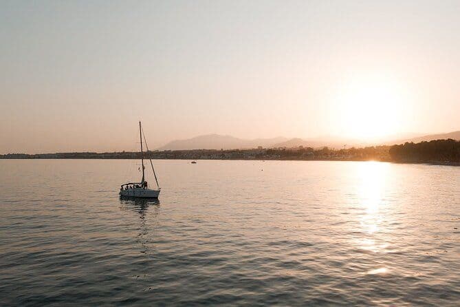 Charte de voile privée de 2 heures à Marbella