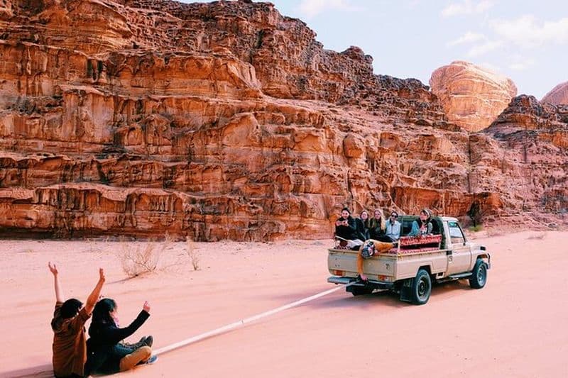 Excursion d'une journée en jeep dans le Wadi Rum (y compris le pique-nique bédouin)