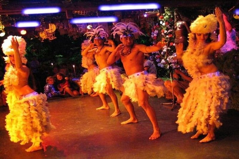 Billet Dîner dans un restaurant chilien typique avec un spectacle de danse traditionnelle à Santiago