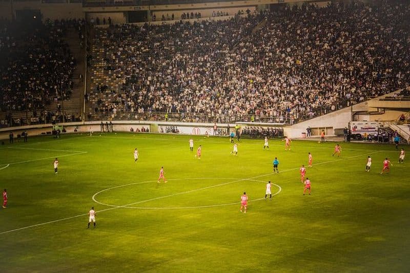 Billet Vivez un match de football à Lima avec un guide local et un transport