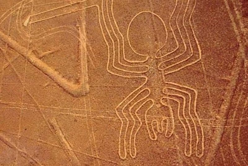 Survol des lignes de Nazca, voyage aqueduc Cantalloc, céramique: NASCA
