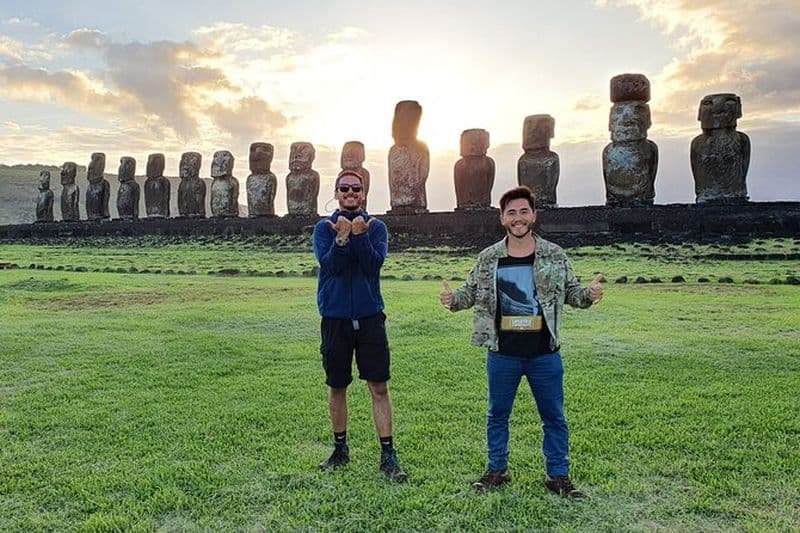 Visite privée de l'île de Pâques en 4x4 Anakena Beach