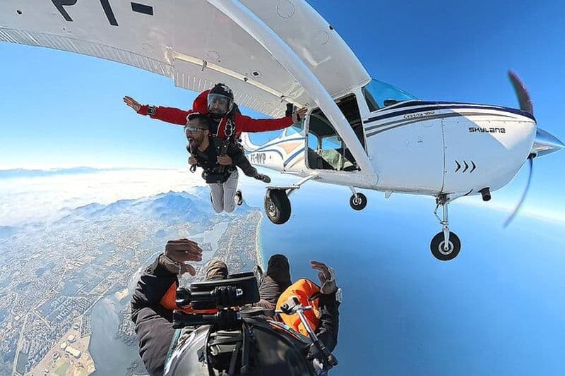 Incroyable saut en parachute à Rio de Janeiro en avion