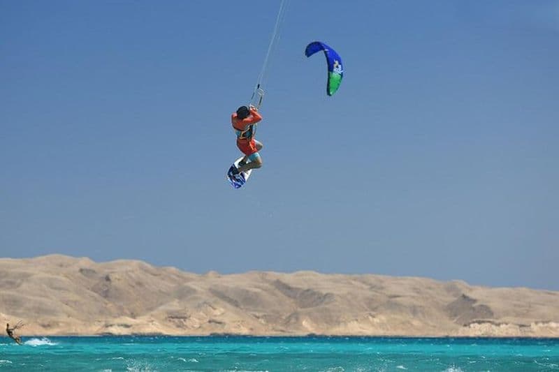 2 jours d'aventure de cerf-volant surf, vaincre les vagues et transfert -Hurghada