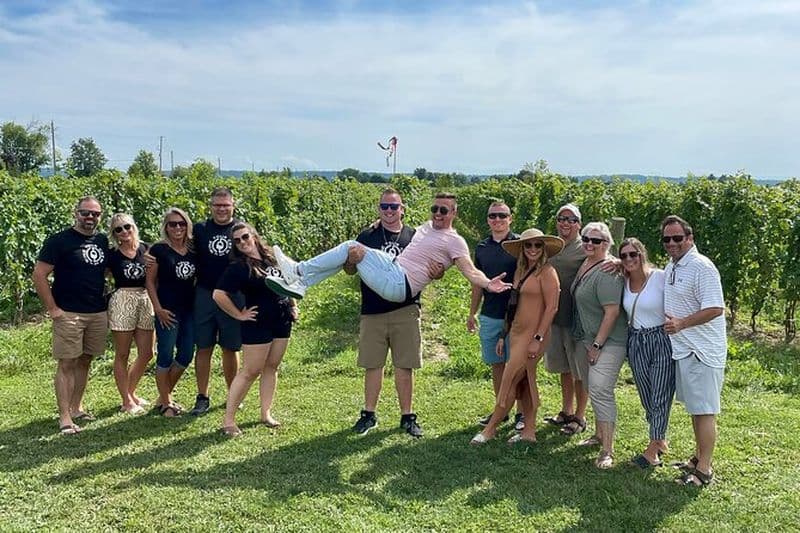 Déjeuner dans le vignoble: Une expérience panoramique de visite des vins du Niagara