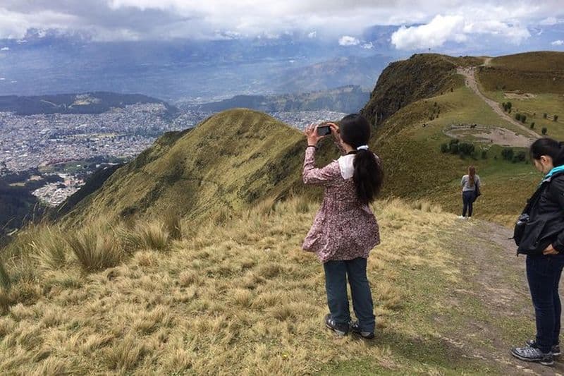 Visite privée de la ville de Quito avec téléphérique et balade à cheval dans le volcan Pichincha