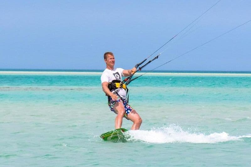 Aventure de kitesurf jusqu'à 2 heures avec transfert - Hurghada