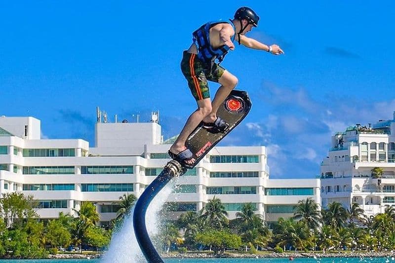 Activité extrême HOVERBOARD à CANCUN. Survolez les Caraïbes mexicaines