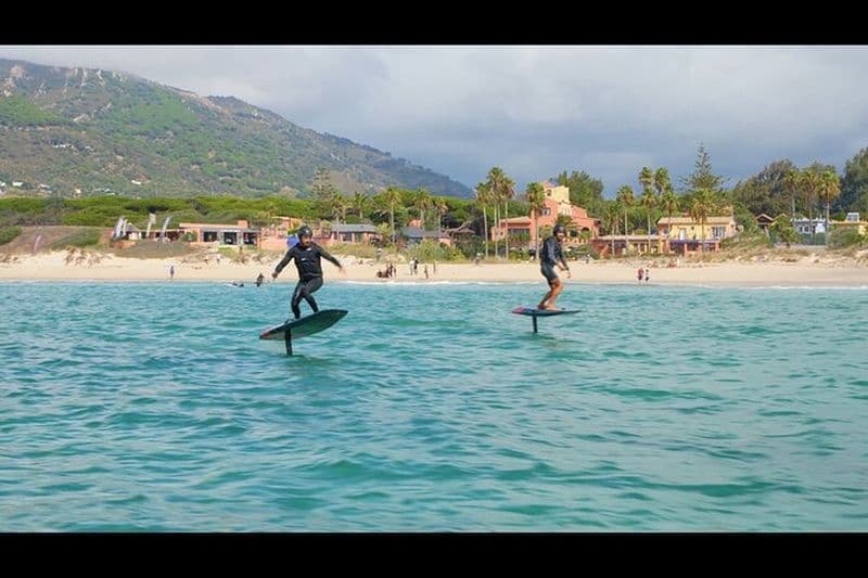 Cours d'hydroptère E-Foil à Tarifa