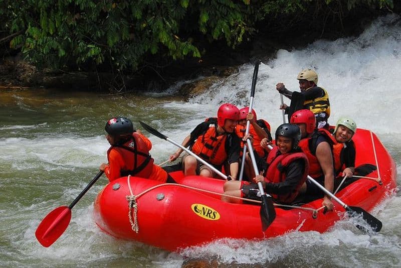 Aventure de rafting en eau vive à Kampar (depuis KL)