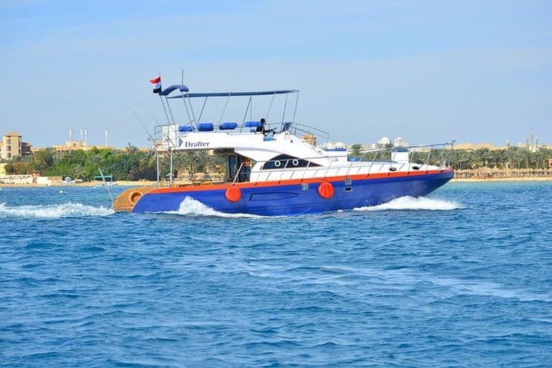 Location de bateau privé de 8 heures Transfert exclusif et déjeuner -Hurghada