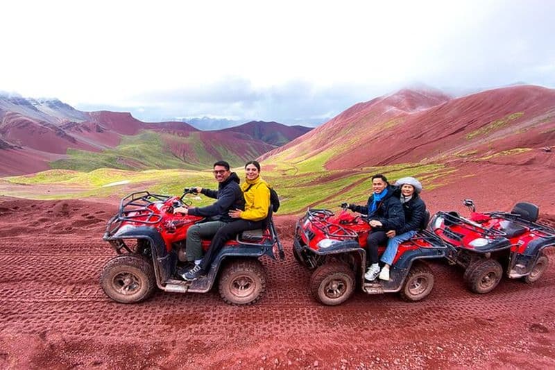 VTT à Rainbow Mountain et Red Valley