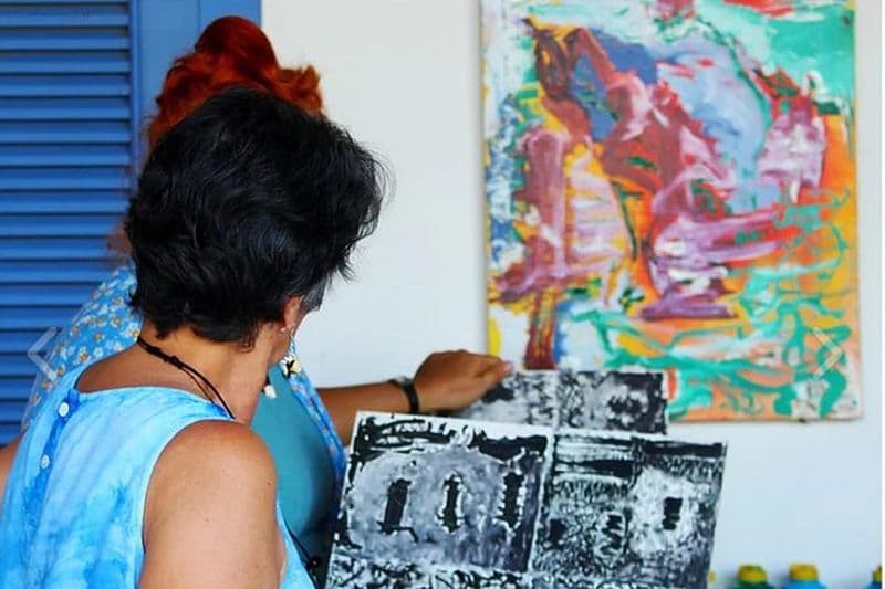 Expérience artistique à Paraty - 3 heures de cours de peinture PAR PARATY TOURS