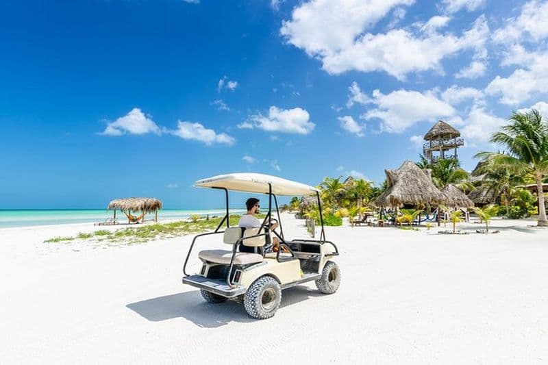 Exploration de Holbox: Golf Cart Adventure au départ de Cancun