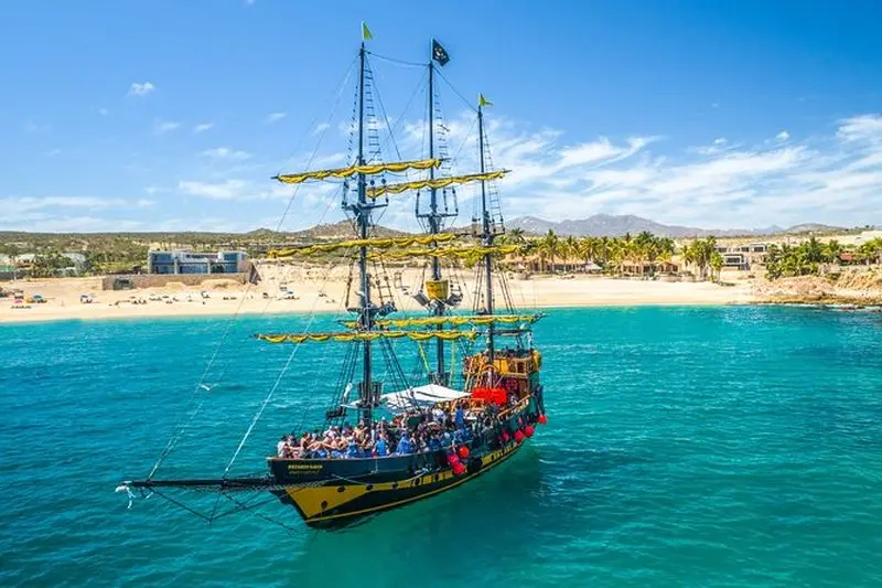 Déjeuner-croisière avec plongée en apnée à la chasse au trésor au départ de Cabo San Lucas