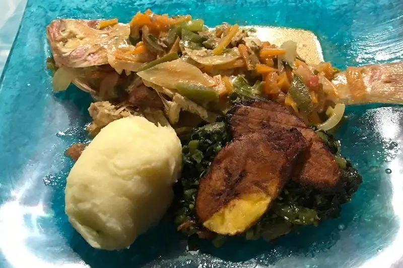 Saut de falaise et couchers de soleil