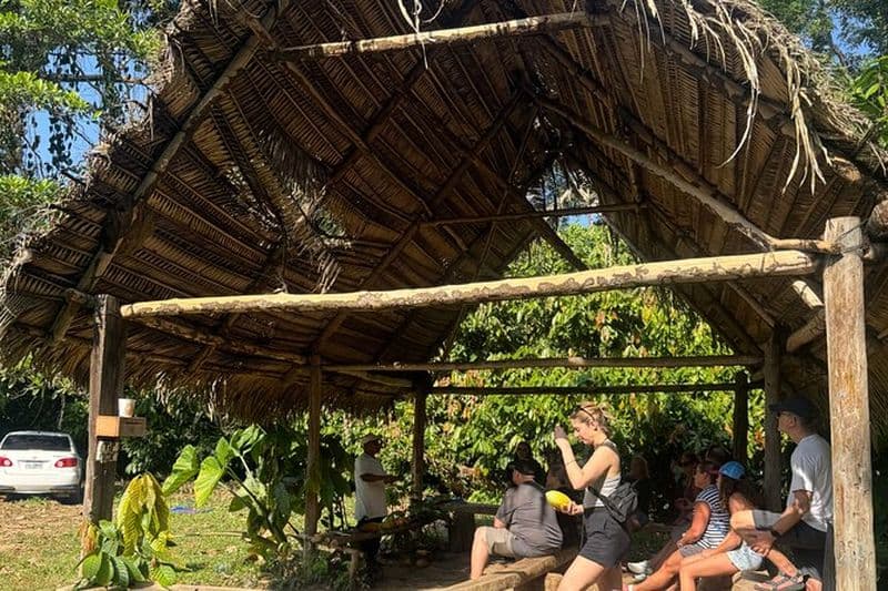 Jungle VTT Riding & Maya Chocolate Farm tour de Placencia