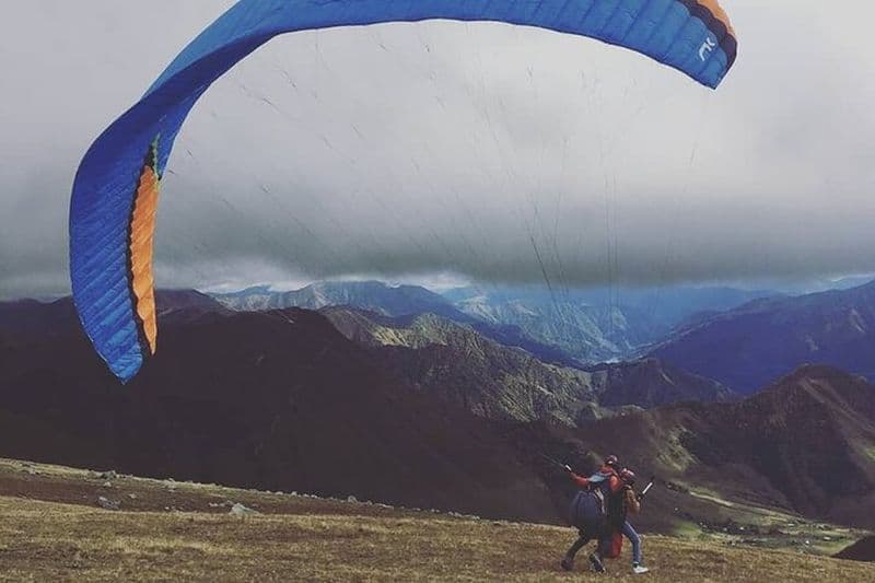 Tour d'aventure 1D à Gudauri. Parapente - Rafting - Randonnée