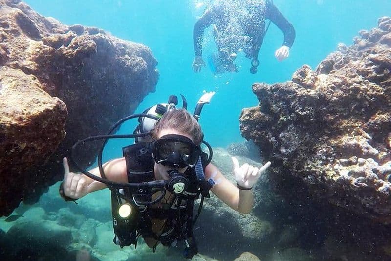 Aventure de plongée sous-marine pour débutants avec vidéos à Honolulu