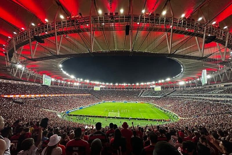 Stade Maracanã : billets de match avec verre de bienvenue