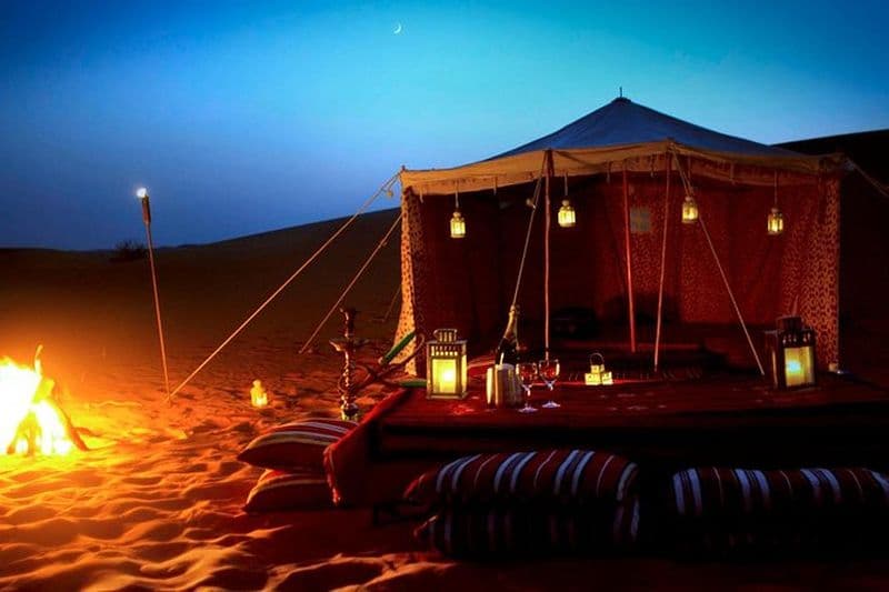 Nuit au safari à Abu Dhabi, danse du ventre, balade en chameau, peinture au henné, dîner au barbecue