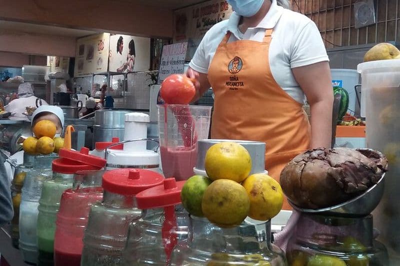 Visite privée à Quito avec marché, téléphérique, musée Guayasamín et dégustation de chocolat