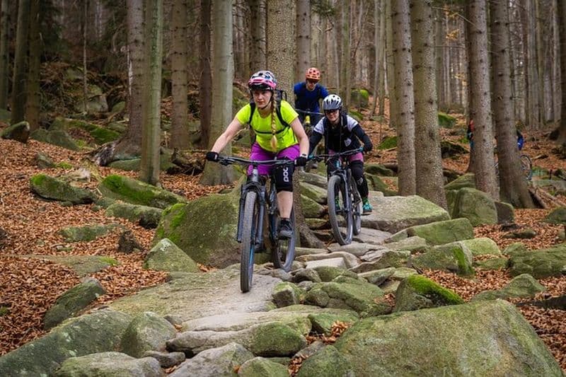 Billet De Prague : excursion d'une journée complète en VTT au château de Karlstejn