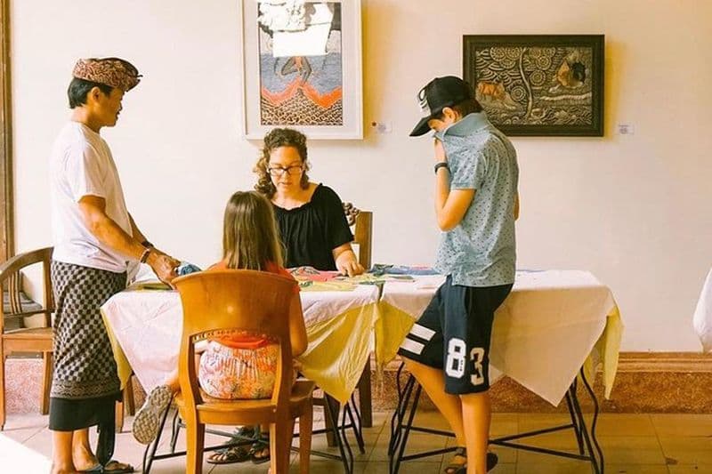 Cours de peinture balinaise