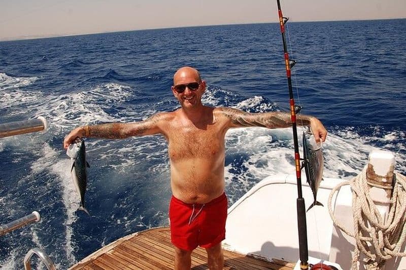 Bateau de pêche privé de jour avec équipement et transfert – Hurghada