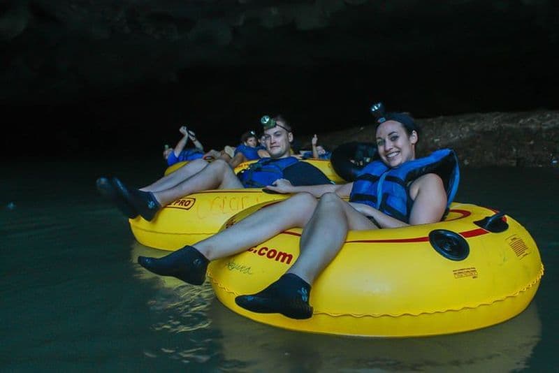 Billet Excursion en tubing dans les grottes d'Altun Ha au départ de la ville de Belize