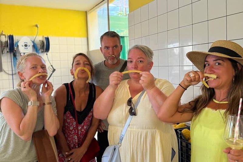 Zì Teresa Activité de dégustation des aliments au citron