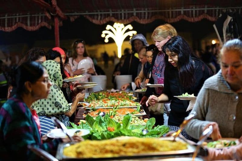 Dîner dans le désert de Dubaï avec spectacle de danse du ventre