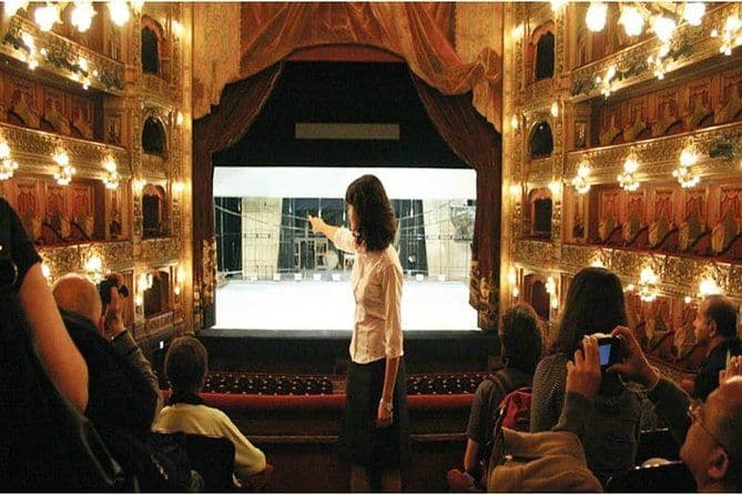 Visite de la ville en petit groupe avec visite du Teatro Colon à Buenos Aires