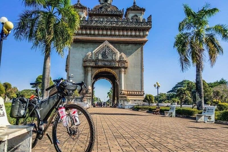Excursion privée d'une journée à vélo dans les rues de Vientiane