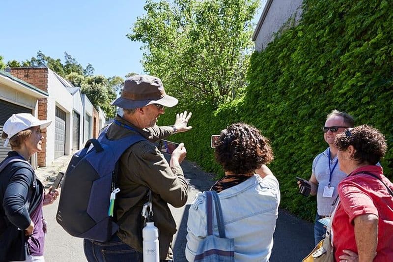Billet Atelier de photographie par téléphone à Sydney - Explorez le Balmain historique.