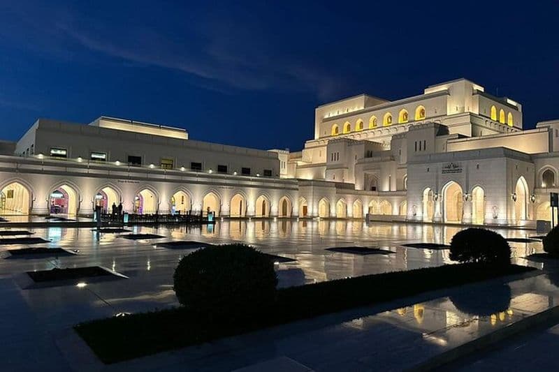 Muscat Private Evening City Tour avec prise en charge depuis les hôtels et le port