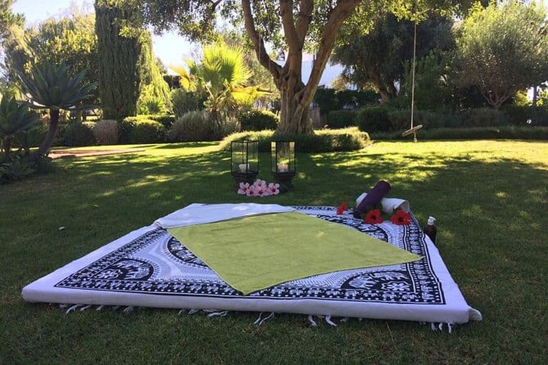 Massage relaxant par Filipe à votre hébergement en Algarve