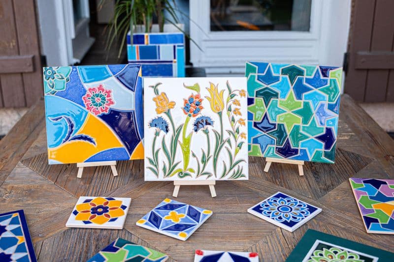 Décorez votre dessous de plat en céramique