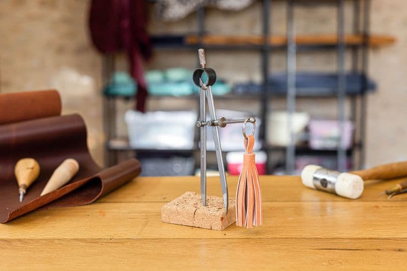 Billet Fabriquez votre porte-clés en pompon de cuir