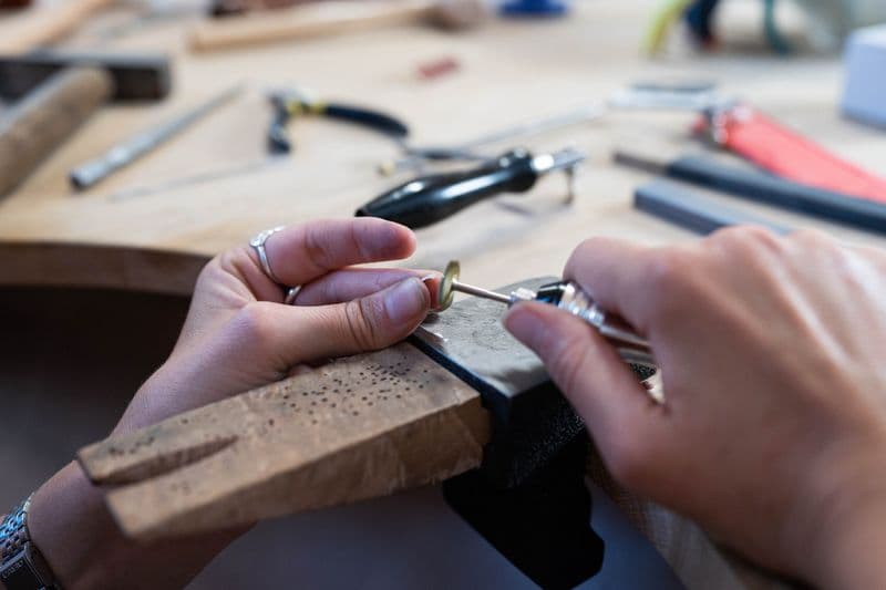 Créez votre bijou en argent recyclé